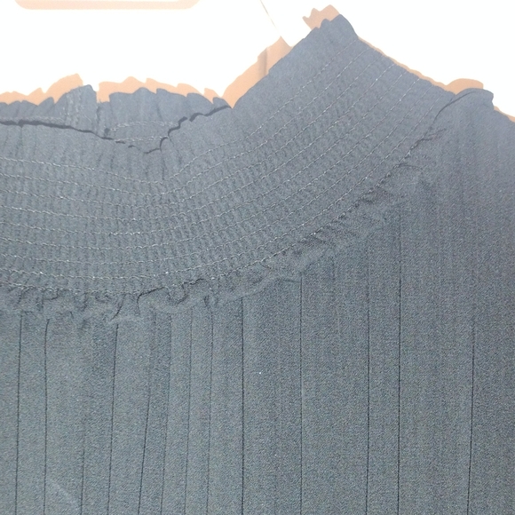 NEW Nanette Lepore Pleated sleeveless dress ptp 20 " - Picture 3 of 8